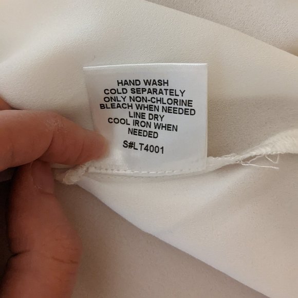 Sleeveless White Blouse with Gold Chain Detail - Picture 9 of 13